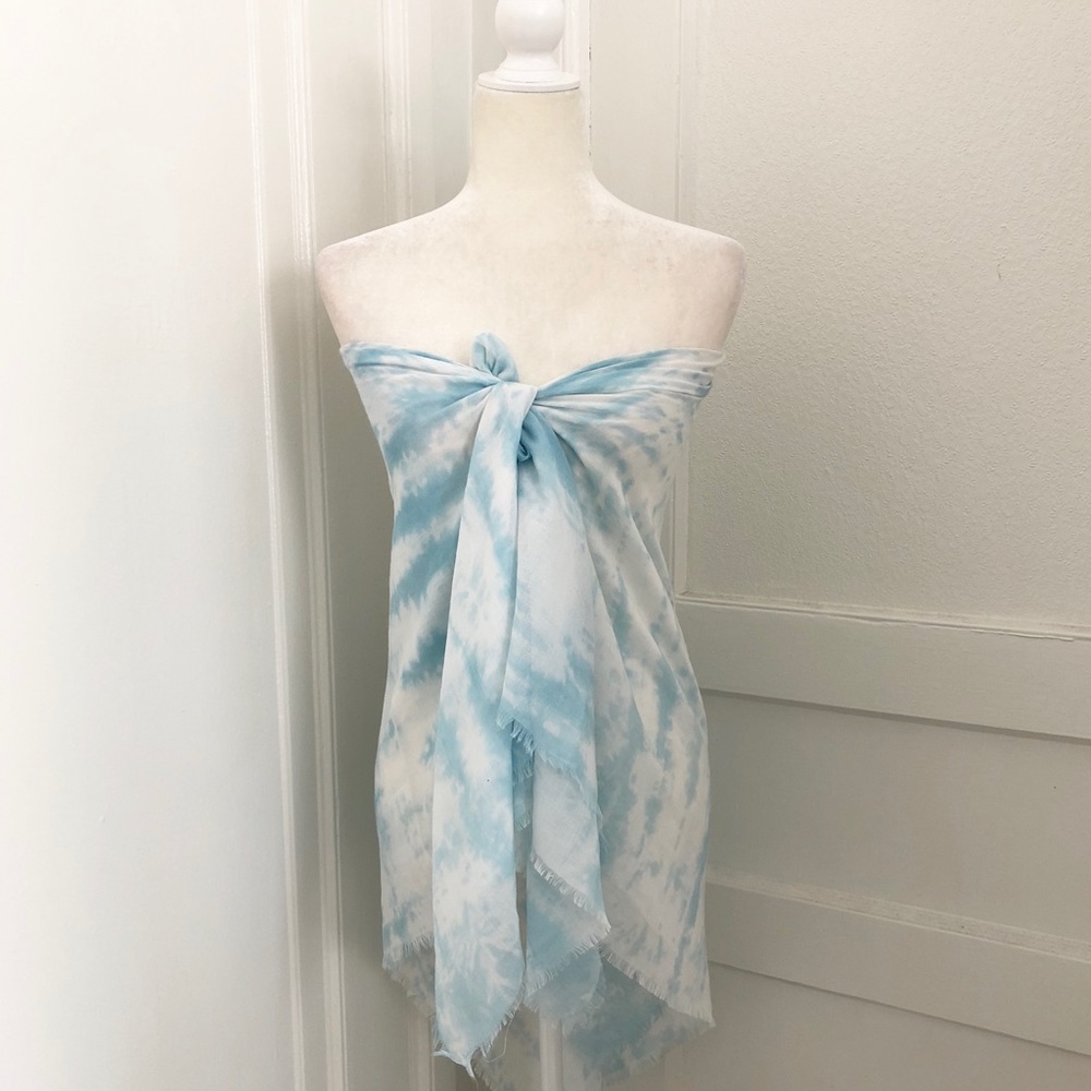 Lightweight Tie Dye Blue Fray Edge Scarf - Picture 6 of 7